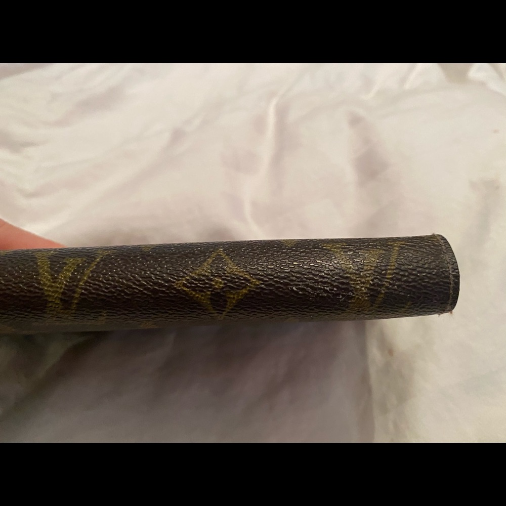 Zip Up Wallet - Picture 3 of 9